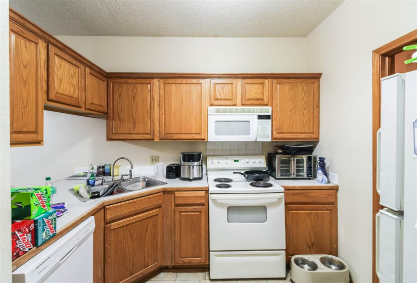 3 BathroomsBathrooms,Multi-family,Duplex,Par,1,132009