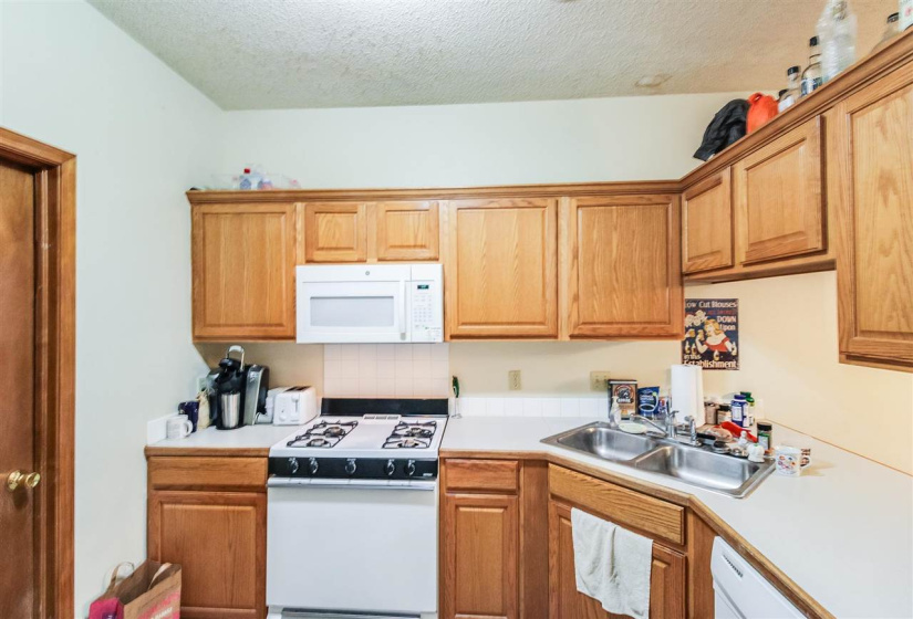 3 BathroomsBathrooms,Multi-family,Duplex,Par,1,132009