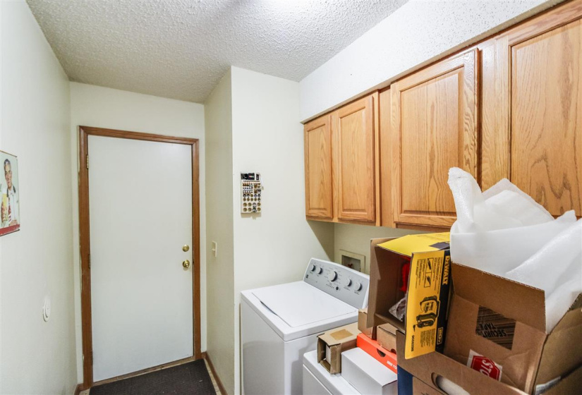 3 BathroomsBathrooms,Multi-family,Duplex,Par,1,132009