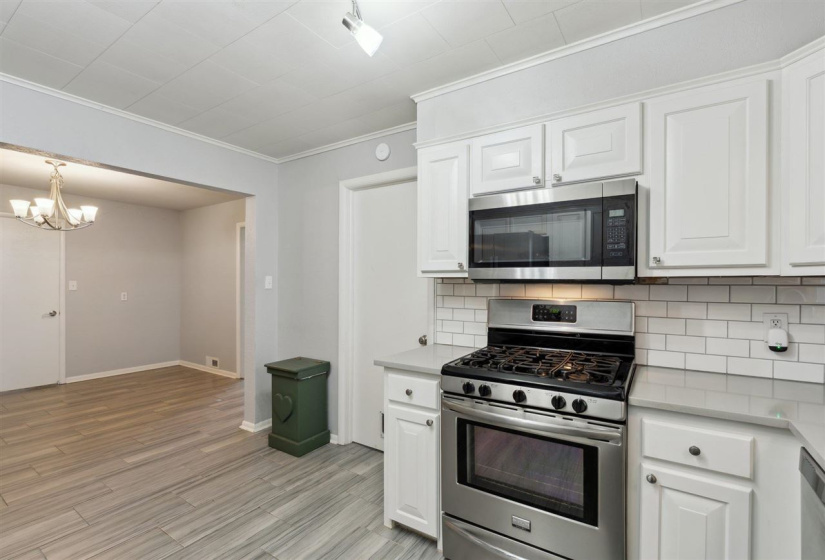 4 Bedrooms Bedrooms, ,2 BathroomsBathrooms,Residential,Single Family,6th,1,132002