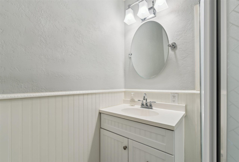 4 Bedrooms Bedrooms, ,2 BathroomsBathrooms,Residential,Single Family,6th,1,132002