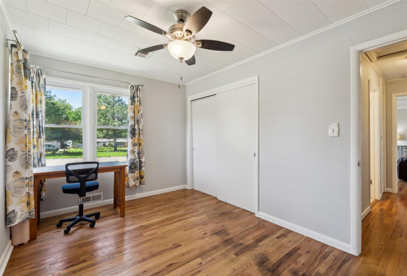 4 Bedrooms Bedrooms, ,2 BathroomsBathrooms,Residential,Single Family,6th,1,132002