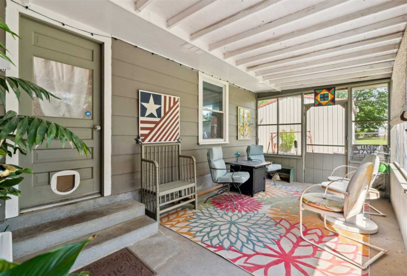 4 Bedrooms Bedrooms, ,2 BathroomsBathrooms,Residential,Single Family,6th,1,132002