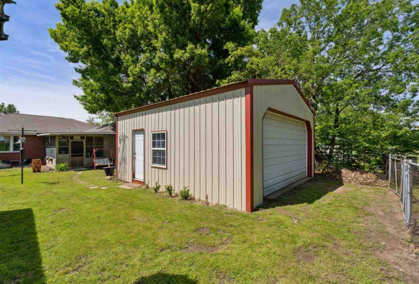 4 Bedrooms Bedrooms, ,2 BathroomsBathrooms,Residential,Single Family,6th,1,132002