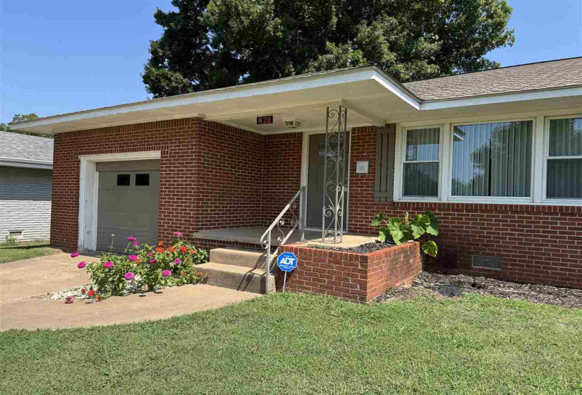 4 Bedrooms Bedrooms, 0 ,2 BathroomsBathrooms,Residential,Single Family,6th,1,132002