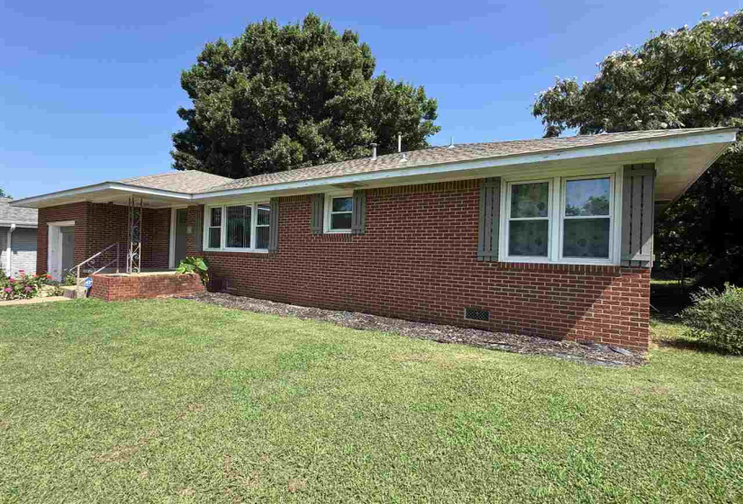 4 Bedrooms Bedrooms, 0 ,2 BathroomsBathrooms,Residential,Single Family,6th,1,132002