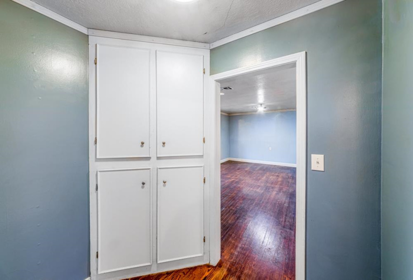 3 Bedrooms Bedrooms, ,1 BathroomBathrooms,Residential,Single Family,9th,1,132010