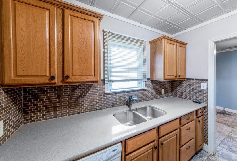 3 Bedrooms Bedrooms, ,1 BathroomBathrooms,Residential,Single Family,9th,1,132010