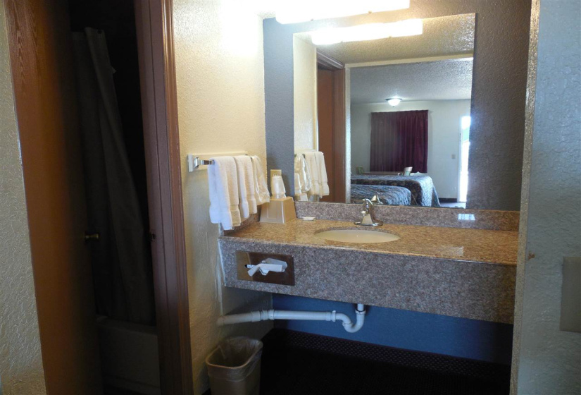 50 BathroomsBathrooms,Multi-family,Other,HWY 81,2,132012
