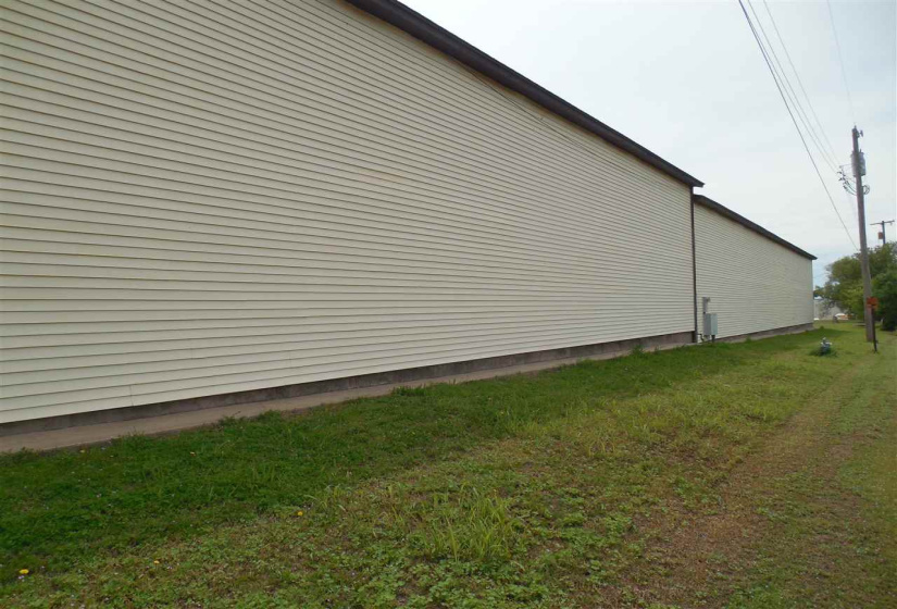 50 BathroomsBathrooms,Multi-family,Other,HWY 81,2,132012