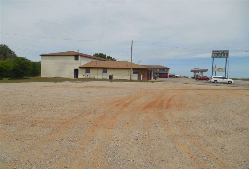 50 BathroomsBathrooms,Multi-family,Other,HWY 81,2,132012