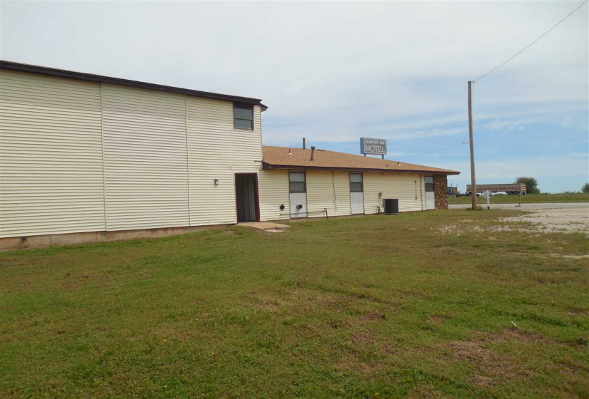 50 BathroomsBathrooms,Multi-family,Other,HWY 81,2,132012