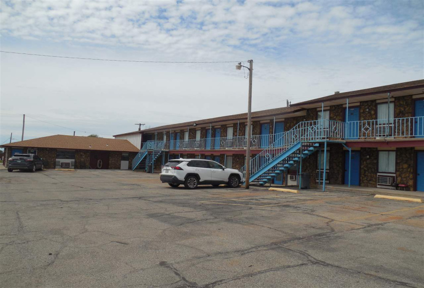 50 BathroomsBathrooms,Multi-family,Other,HWY 81,2,132012