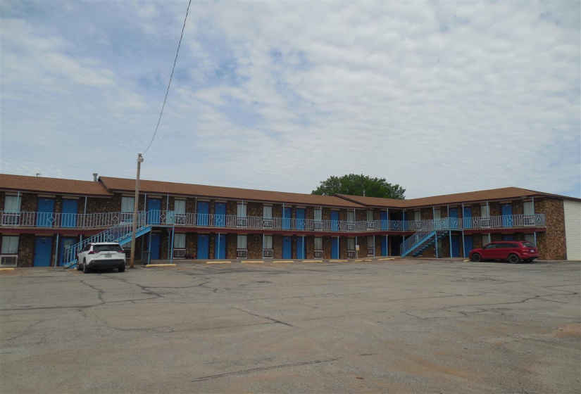 50 BathroomsBathrooms,Multi-family,Other,HWY 81,2,132012