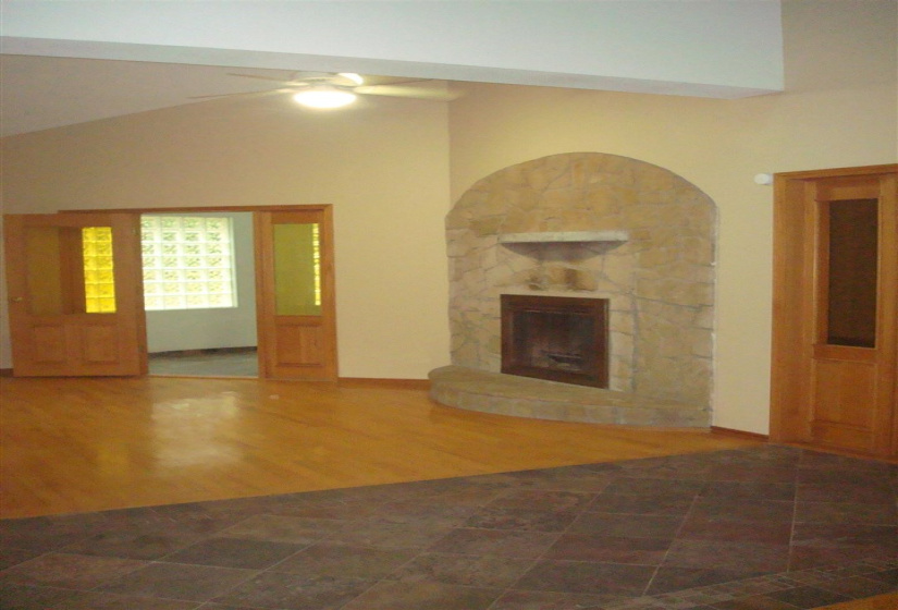 4 Bedrooms Bedrooms, ,2 BathroomsBathrooms,Residential,Single Family,Wild Turkey,3,132029