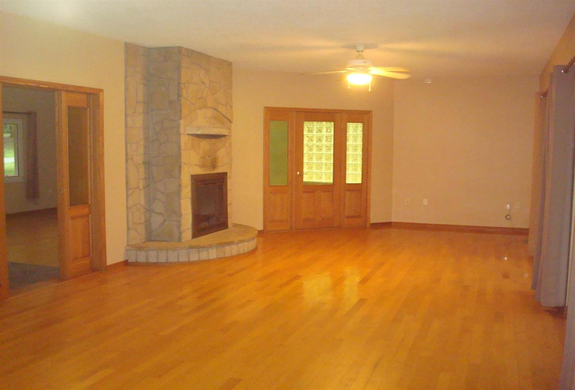 4 Bedrooms Bedrooms, ,2 BathroomsBathrooms,Residential,Single Family,Wild Turkey,3,132029