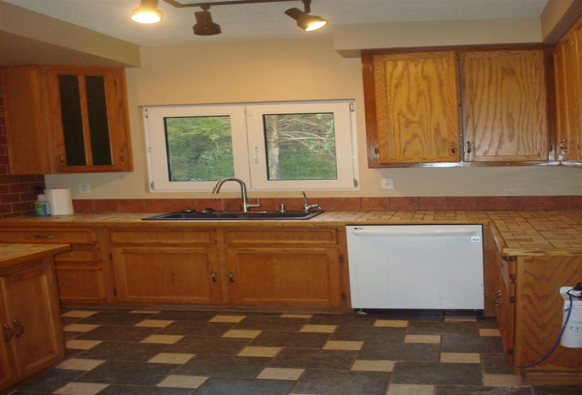 4 Bedrooms Bedrooms, ,2 BathroomsBathrooms,Residential,Single Family,Wild Turkey,3,132029