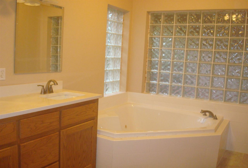 4 Bedrooms Bedrooms, ,2 BathroomsBathrooms,Residential,Single Family,Wild Turkey,3,132029