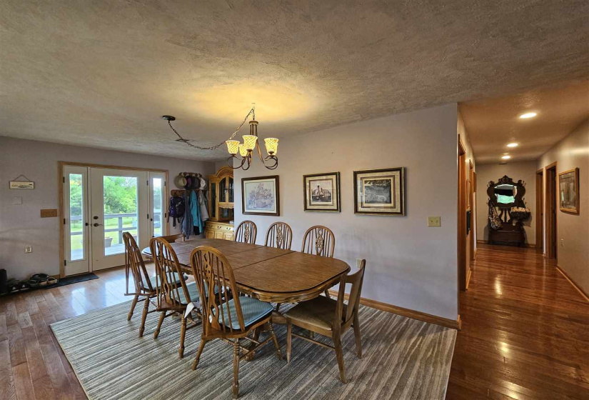 5 Bedrooms Bedrooms, ,3 BathroomsBathrooms,Residential,Single Family,56th,2,132036