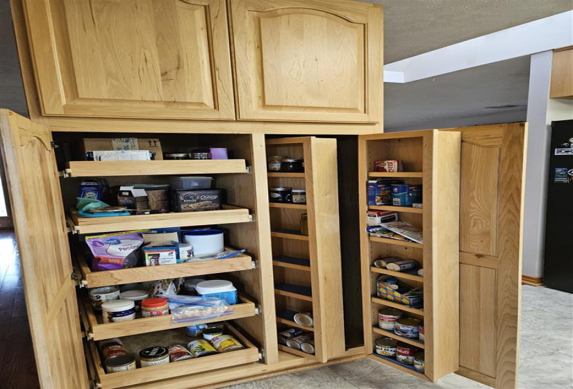 Custom Pullouts
