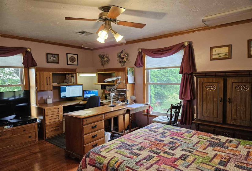 5 Bedrooms Bedrooms, ,3 BathroomsBathrooms,Residential,Single Family,56th,2,132036