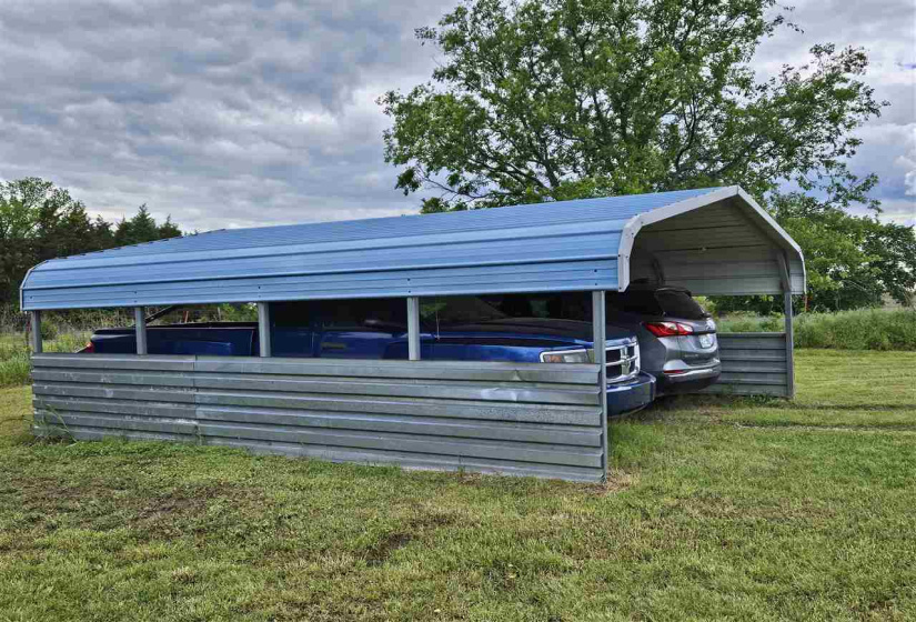 5 Bedrooms Bedrooms, ,3 BathroomsBathrooms,Residential,Single Family,56th,2,132036