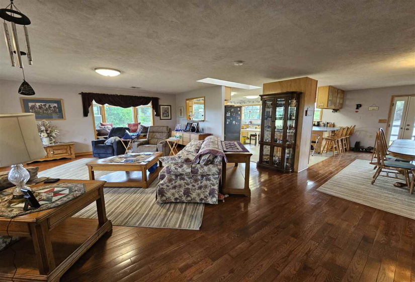 5 Bedrooms Bedrooms, ,3 BathroomsBathrooms,Residential,Single Family,56th,2,132036