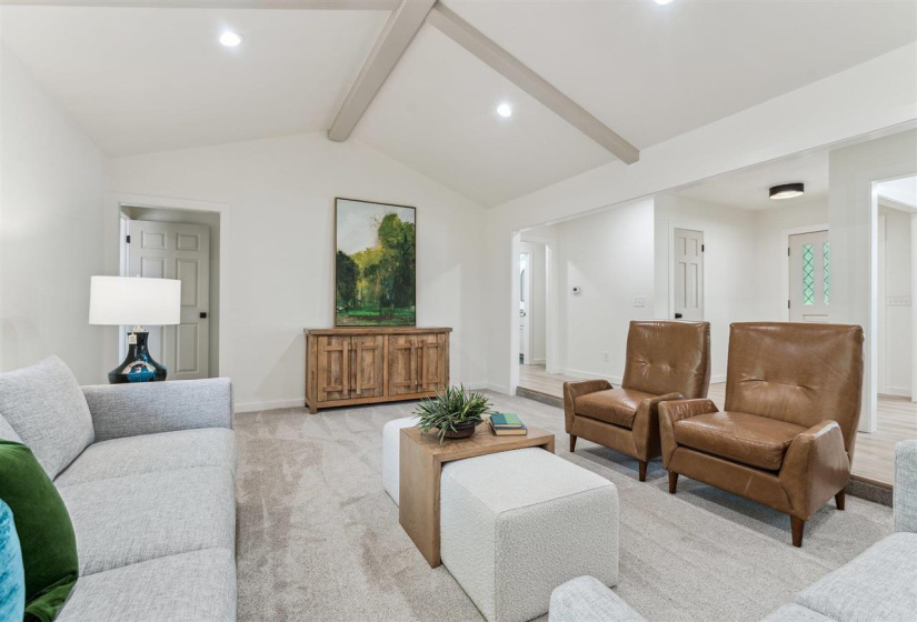 4 Bedrooms Bedrooms, ,3 BathroomsBathrooms,Residential,Single Family,Yellow Brick,1,132038