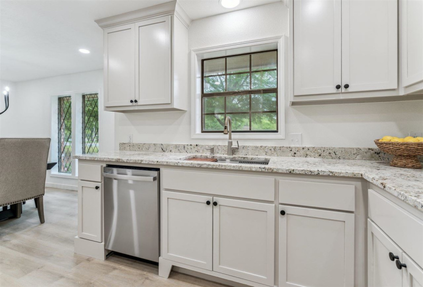 4 Bedrooms Bedrooms, ,3 BathroomsBathrooms,Residential,Single Family,Yellow Brick,1,132038
