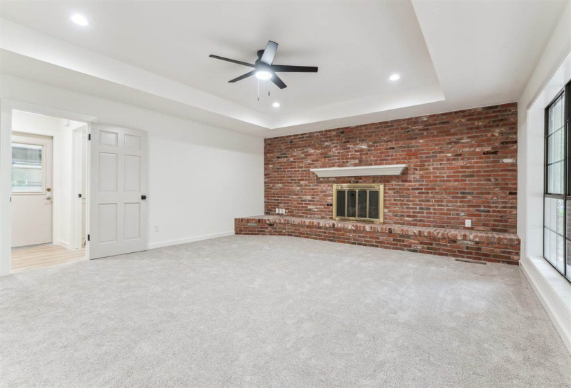 4 Bedrooms Bedrooms, ,3 BathroomsBathrooms,Residential,Single Family,Yellow Brick,1,132038