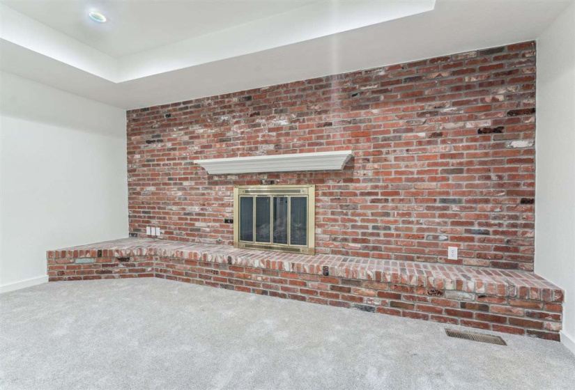 4 Bedrooms Bedrooms, ,3 BathroomsBathrooms,Residential,Single Family,Yellow Brick,1,132038