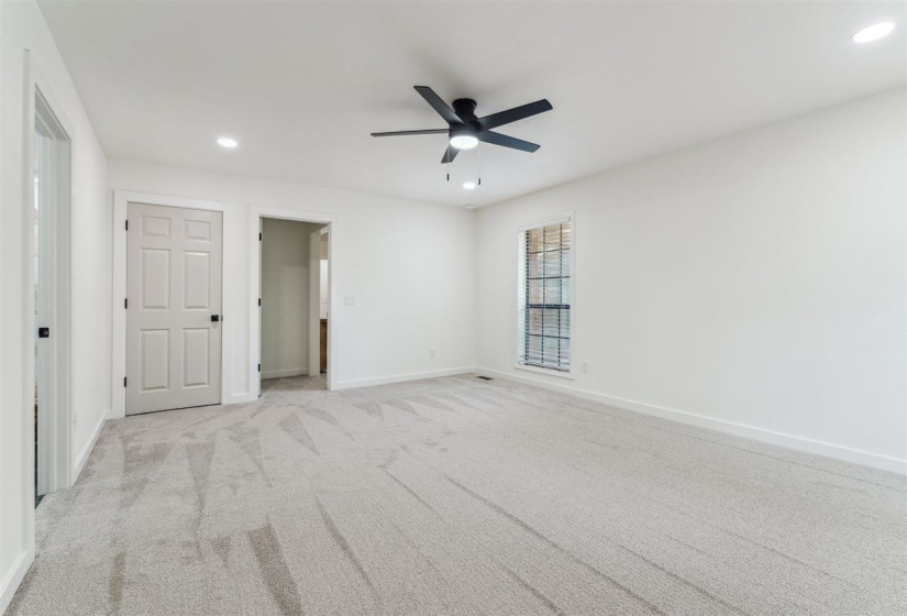 4 Bedrooms Bedrooms, ,3 BathroomsBathrooms,Residential,Single Family,Yellow Brick,1,132038