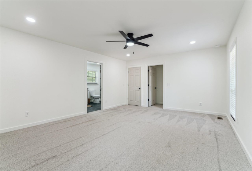 4 Bedrooms Bedrooms, ,3 BathroomsBathrooms,Residential,Single Family,Yellow Brick,1,132038