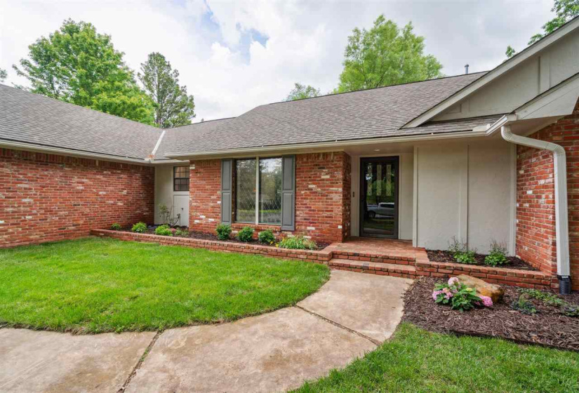 4 Bedrooms Bedrooms, ,3 BathroomsBathrooms,Residential,Single Family,Yellow Brick,1,132038