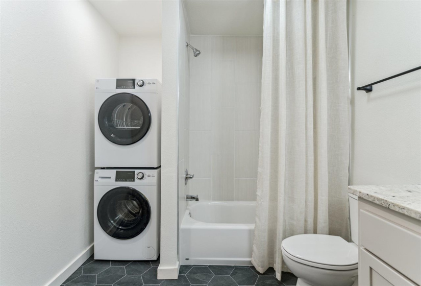 4 Bedrooms Bedrooms, ,3 BathroomsBathrooms,Residential,Single Family,Yellow Brick,1,132038
