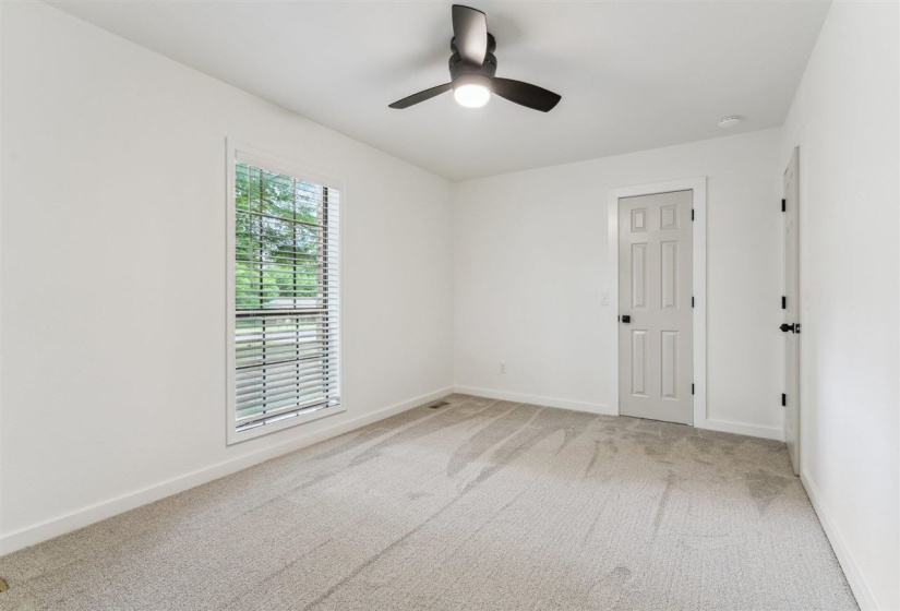 4 Bedrooms Bedrooms, ,3 BathroomsBathrooms,Residential,Single Family,Yellow Brick,1,132038