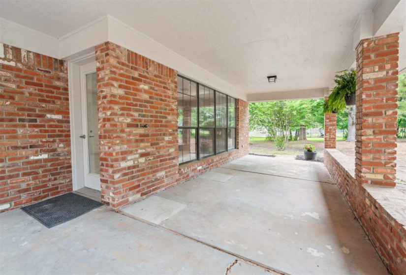 4 Bedrooms Bedrooms, ,3 BathroomsBathrooms,Residential,Single Family,Yellow Brick,1,132038