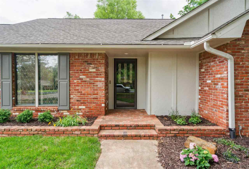 4 Bedrooms Bedrooms, ,3 BathroomsBathrooms,Residential,Single Family,Yellow Brick,1,132038
