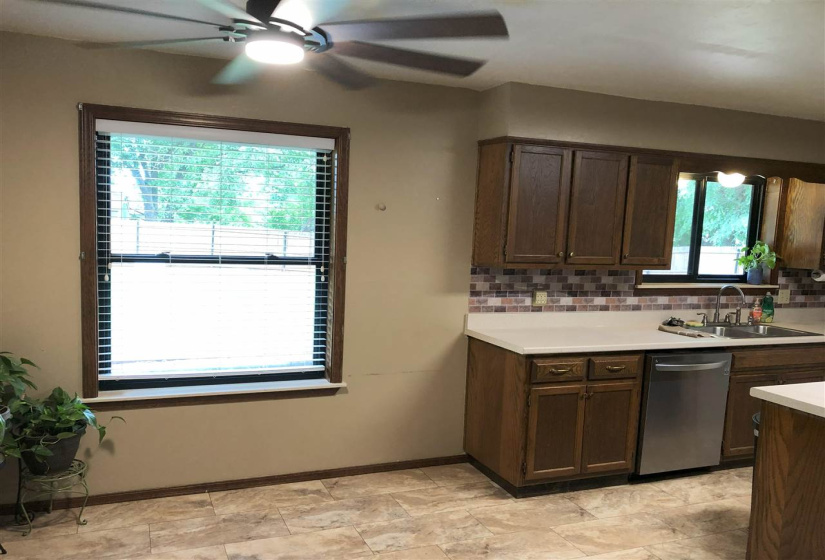 5 Bedrooms Bedrooms, ,2 BathroomsBathrooms,Residential,Single Family,Quail Ridge,2,132056