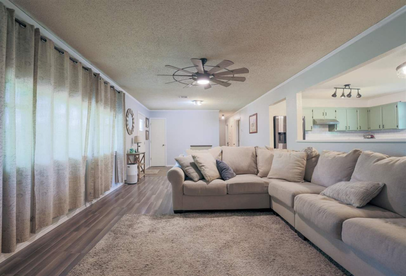 3 Bedrooms Bedrooms, ,1 BathroomBathrooms,Residential,Single Family,Eagle,1,132057