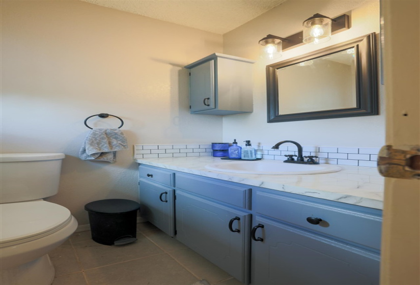 3 Bedrooms Bedrooms, ,1 BathroomBathrooms,Residential,Single Family,Eagle,1,132057
