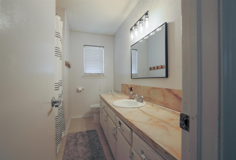 3 Bedrooms Bedrooms, ,1 BathroomBathrooms,Residential,Single Family,Eagle,1,132057