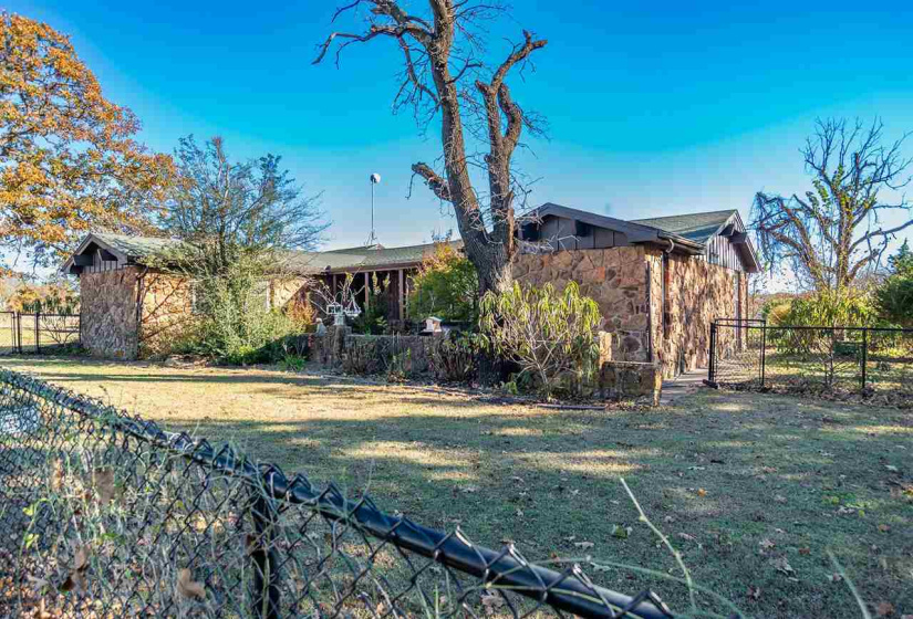 4 Bedrooms Bedrooms, ,3 BathroomsBathrooms,Residential,Single Family,Brian,1,132060