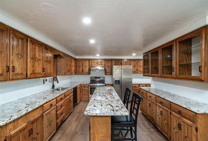 4 Bedrooms Bedrooms, ,3 BathroomsBathrooms,Residential,Single Family,Brian,1,132060