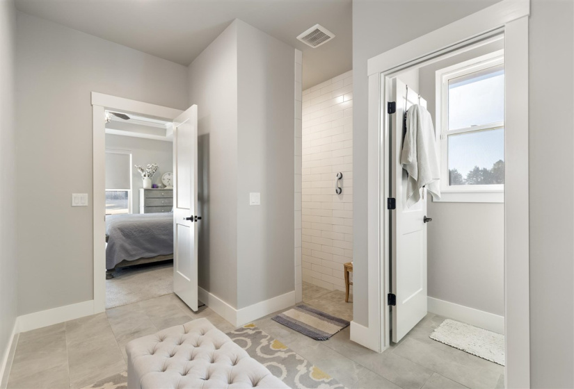 4 Bedrooms Bedrooms, ,3 BathroomsBathrooms,Residential,Single Family,Harvest Moon,1,132068