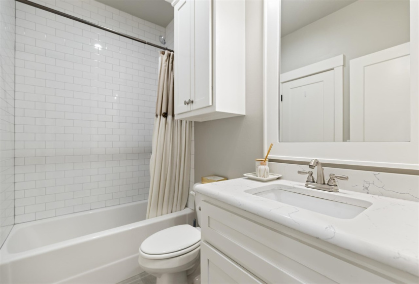4 Bedrooms Bedrooms, ,3 BathroomsBathrooms,Residential,Single Family,Harvest Moon,1,132068