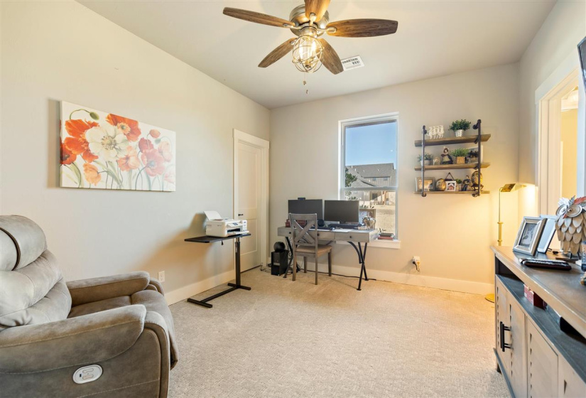 4 Bedrooms Bedrooms, ,3 BathroomsBathrooms,Residential,Single Family,Harvest Moon,1,132068