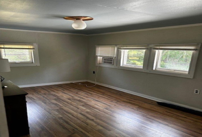 2 Bedrooms Bedrooms, ,1 BathroomBathrooms,Residential,Single Family,VFW,1,132069