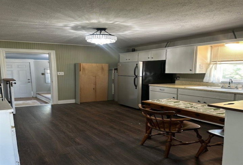2 Bedrooms Bedrooms, ,1 BathroomBathrooms,Residential,Single Family,VFW,1,132069