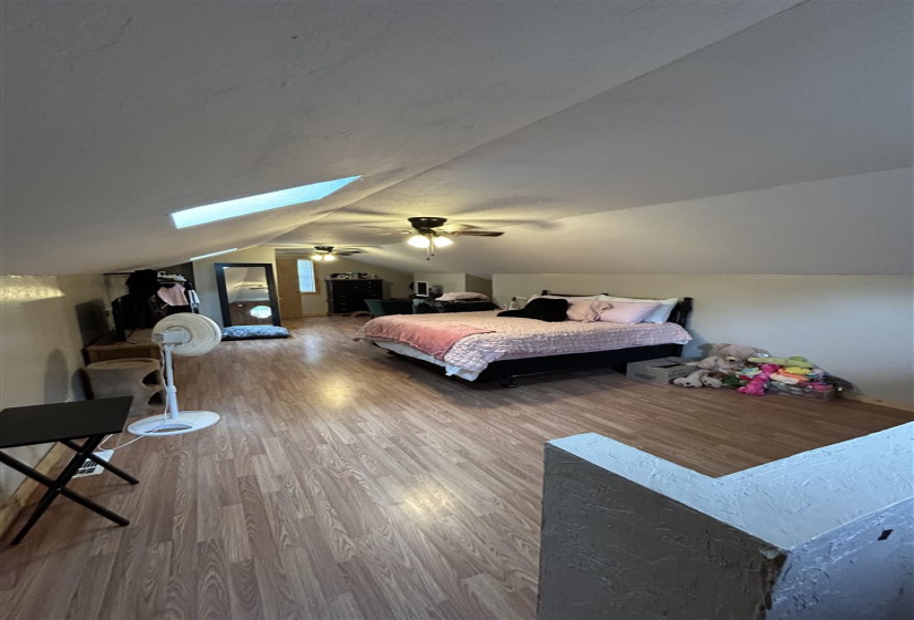 3 Bedrooms Bedrooms, ,2 BathroomsBathrooms,Residential,Single Family,6th,2,132072